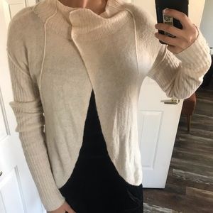 Free people cream cardigan ✨